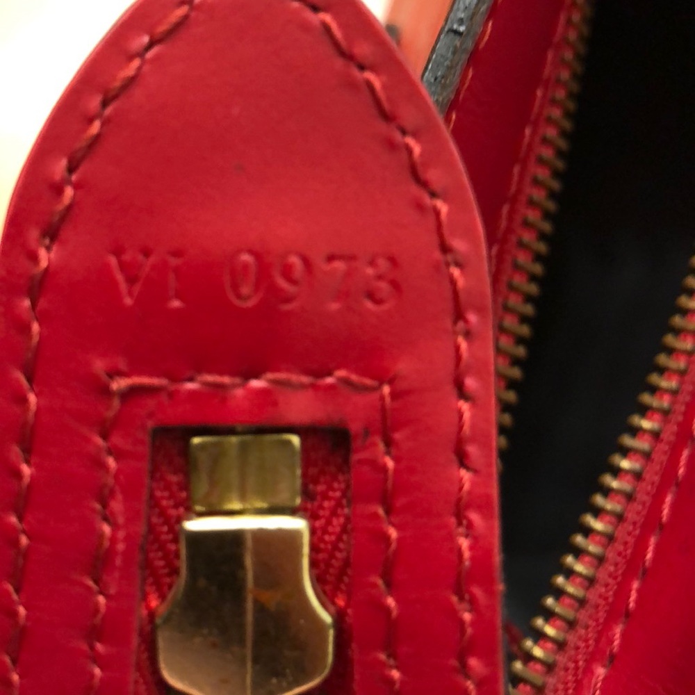 Louis Vuitton Epi Red Shoulder Bag - Picture 6 of 6